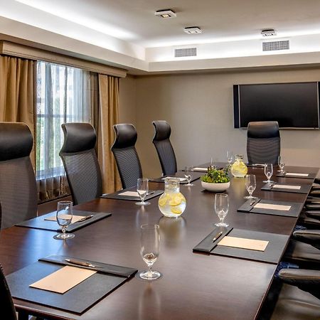 Sheraton Boston Needham Hotel Екстериор снимка