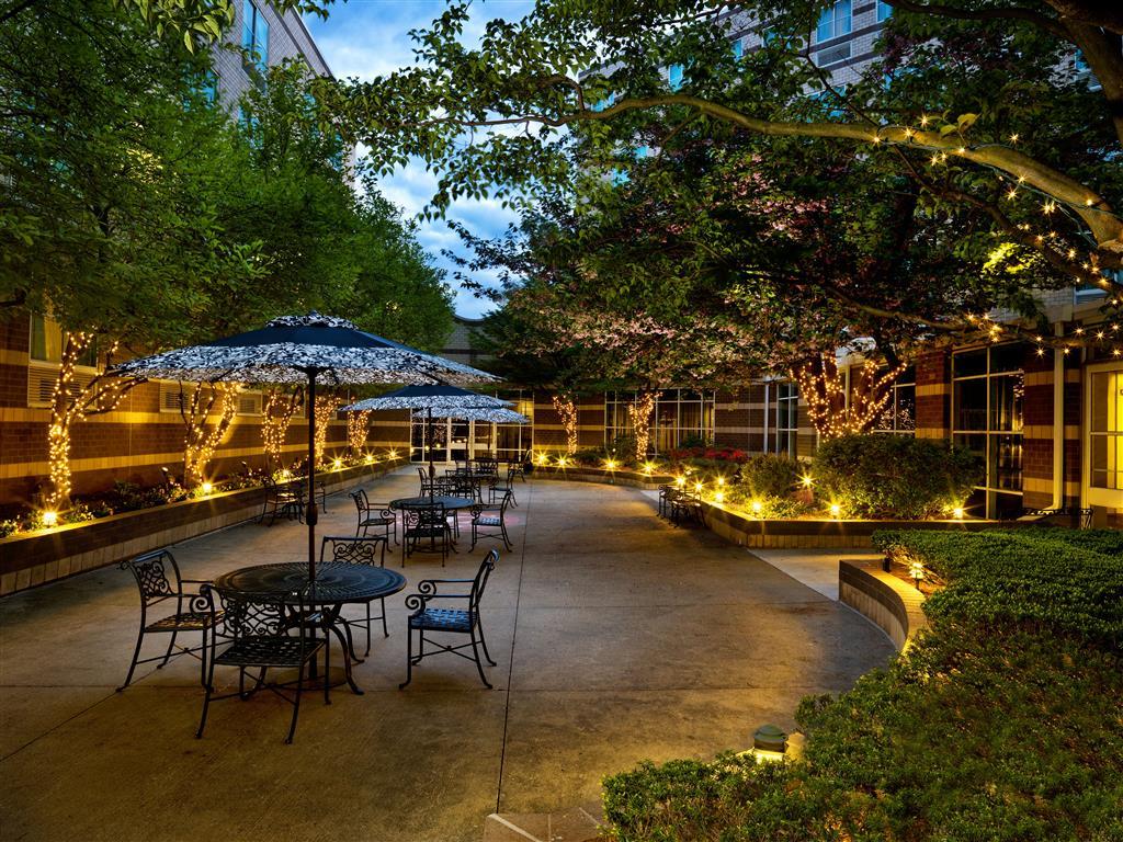 Sheraton Boston Needham Hotel Екстериор снимка