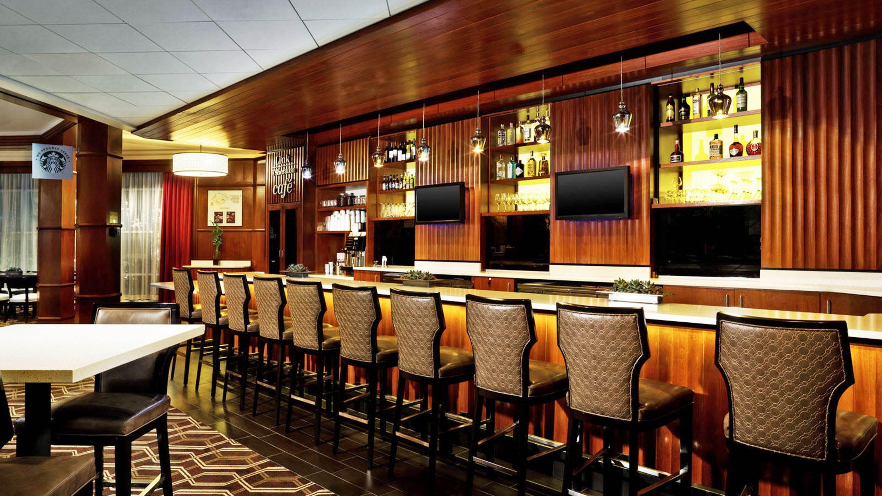 Sheraton Boston Needham Hotel Екстериор снимка