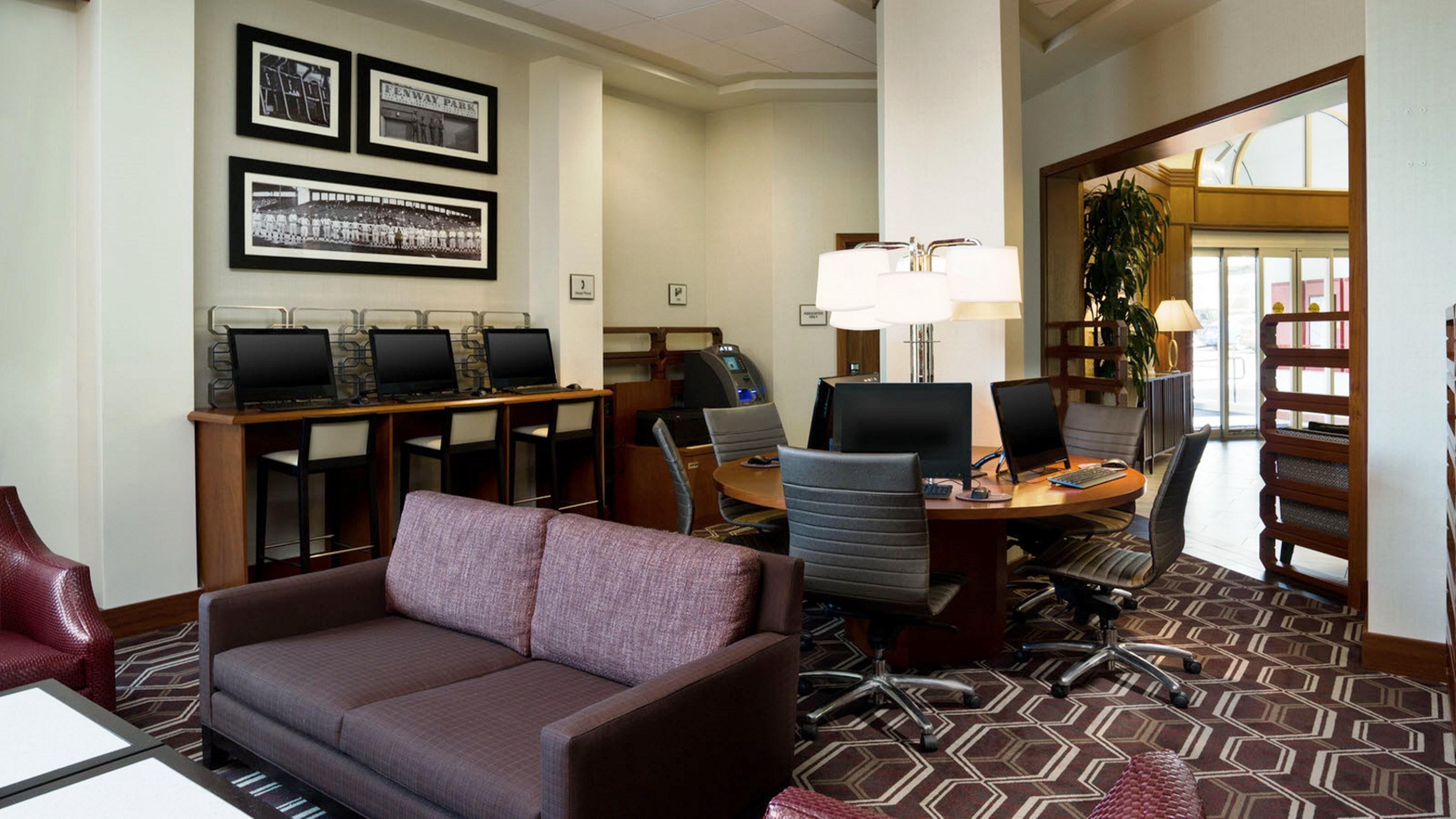 Sheraton Boston Needham Hotel Екстериор снимка