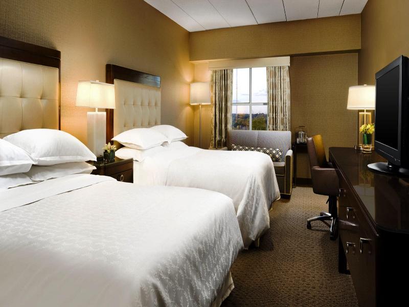 Sheraton Boston Needham Hotel Екстериор снимка