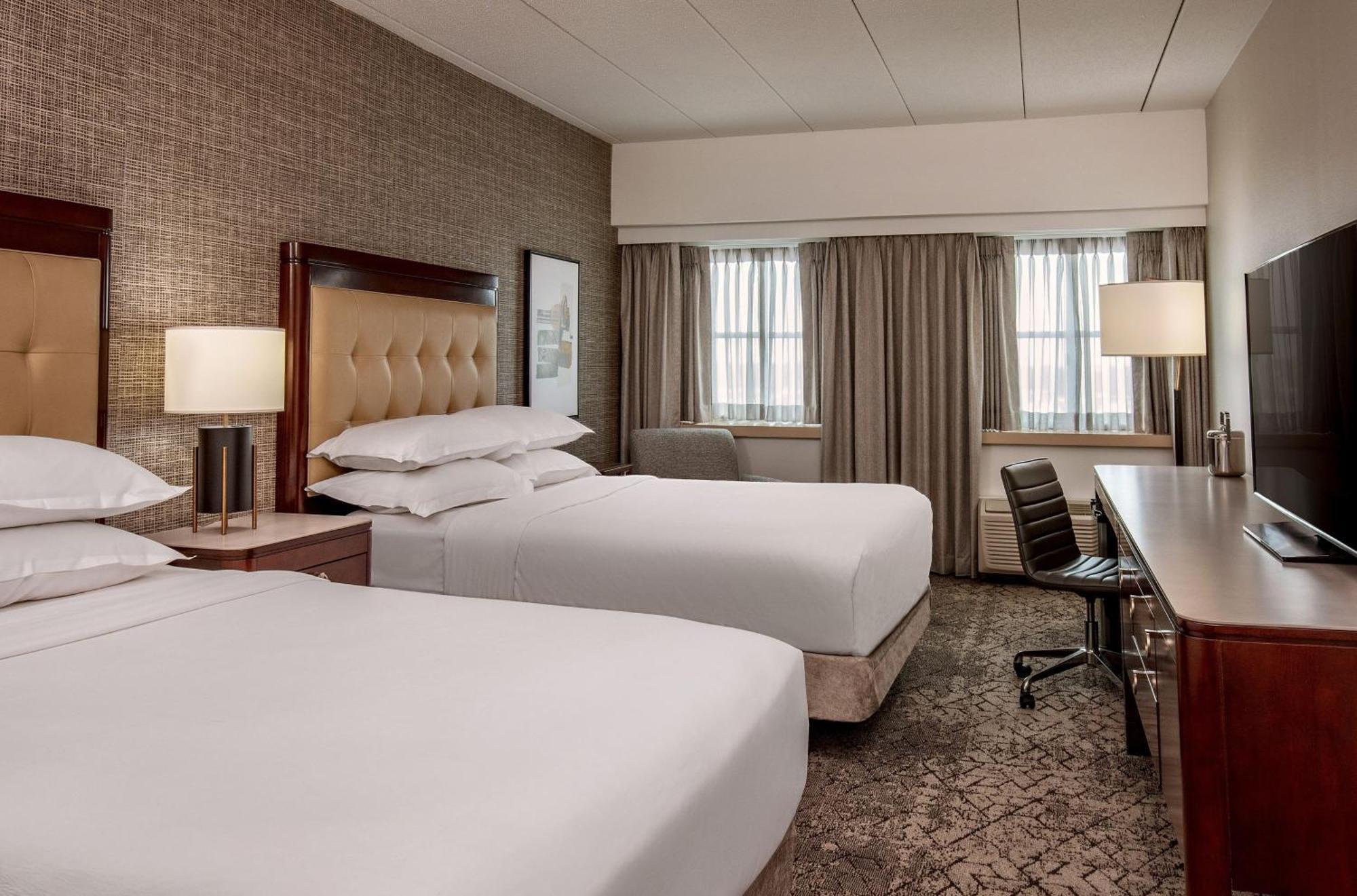 Sheraton Boston Needham Hotel Екстериор снимка