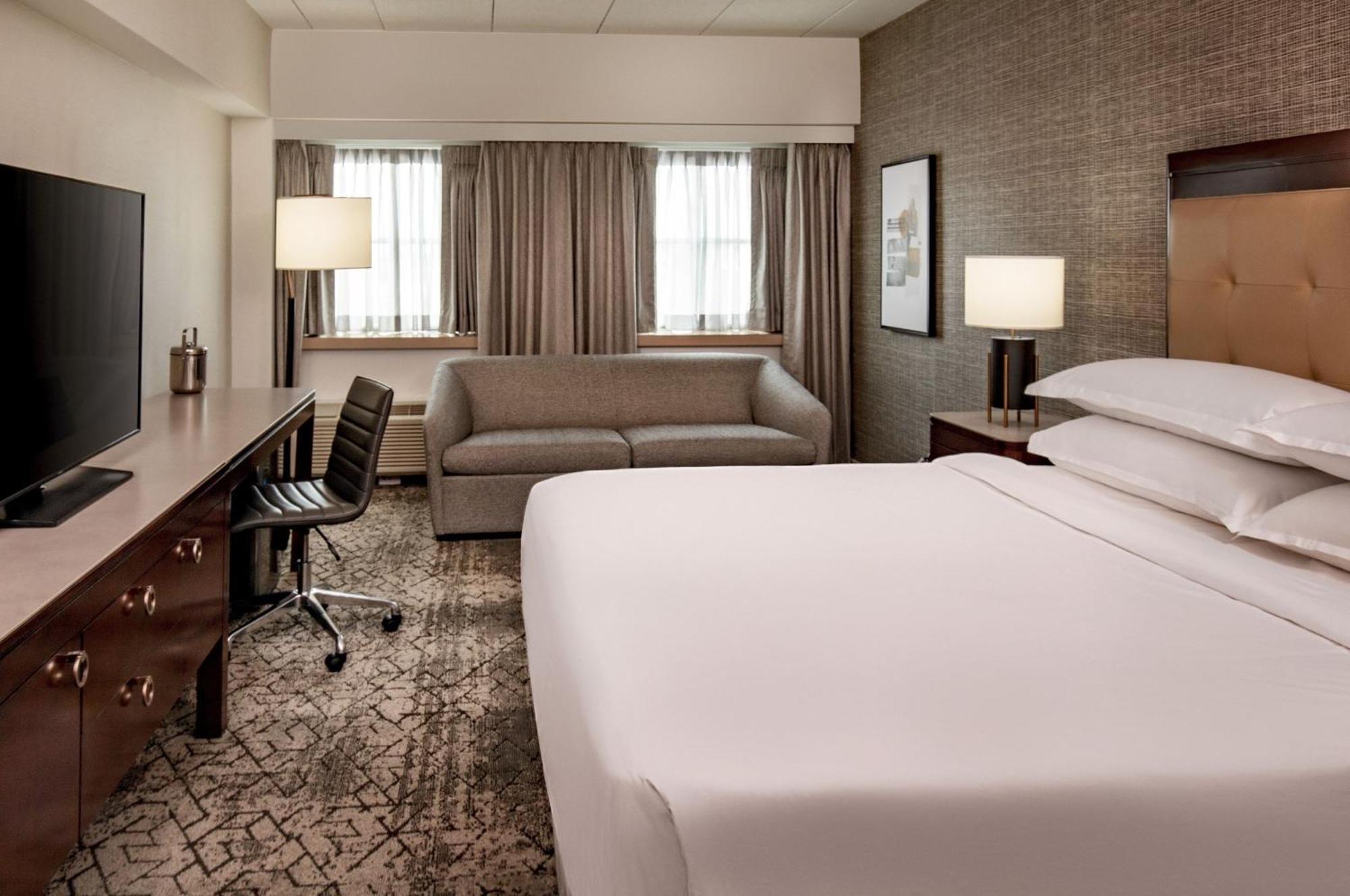Sheraton Boston Needham Hotel Екстериор снимка