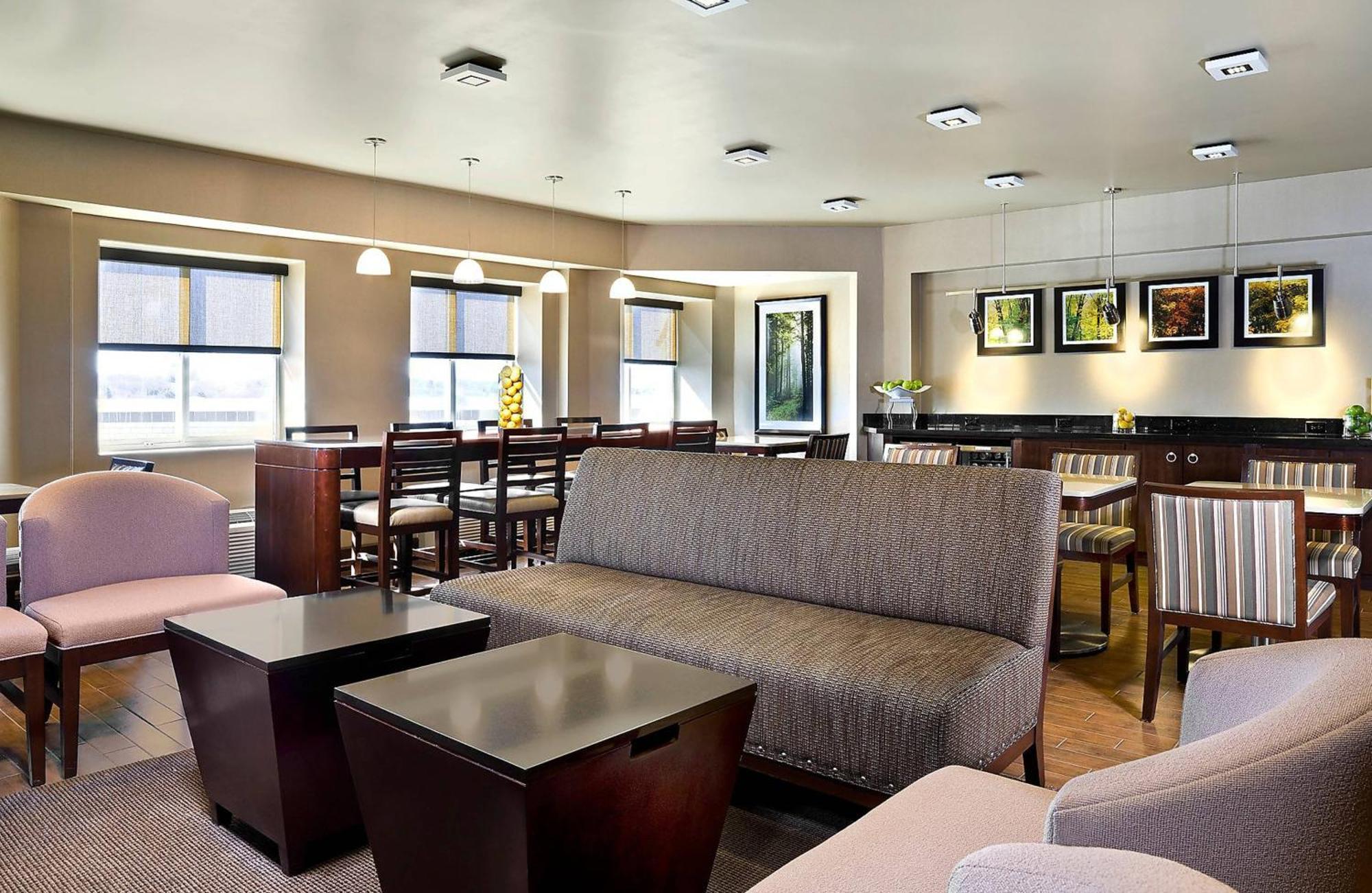 Sheraton Boston Needham Hotel Екстериор снимка