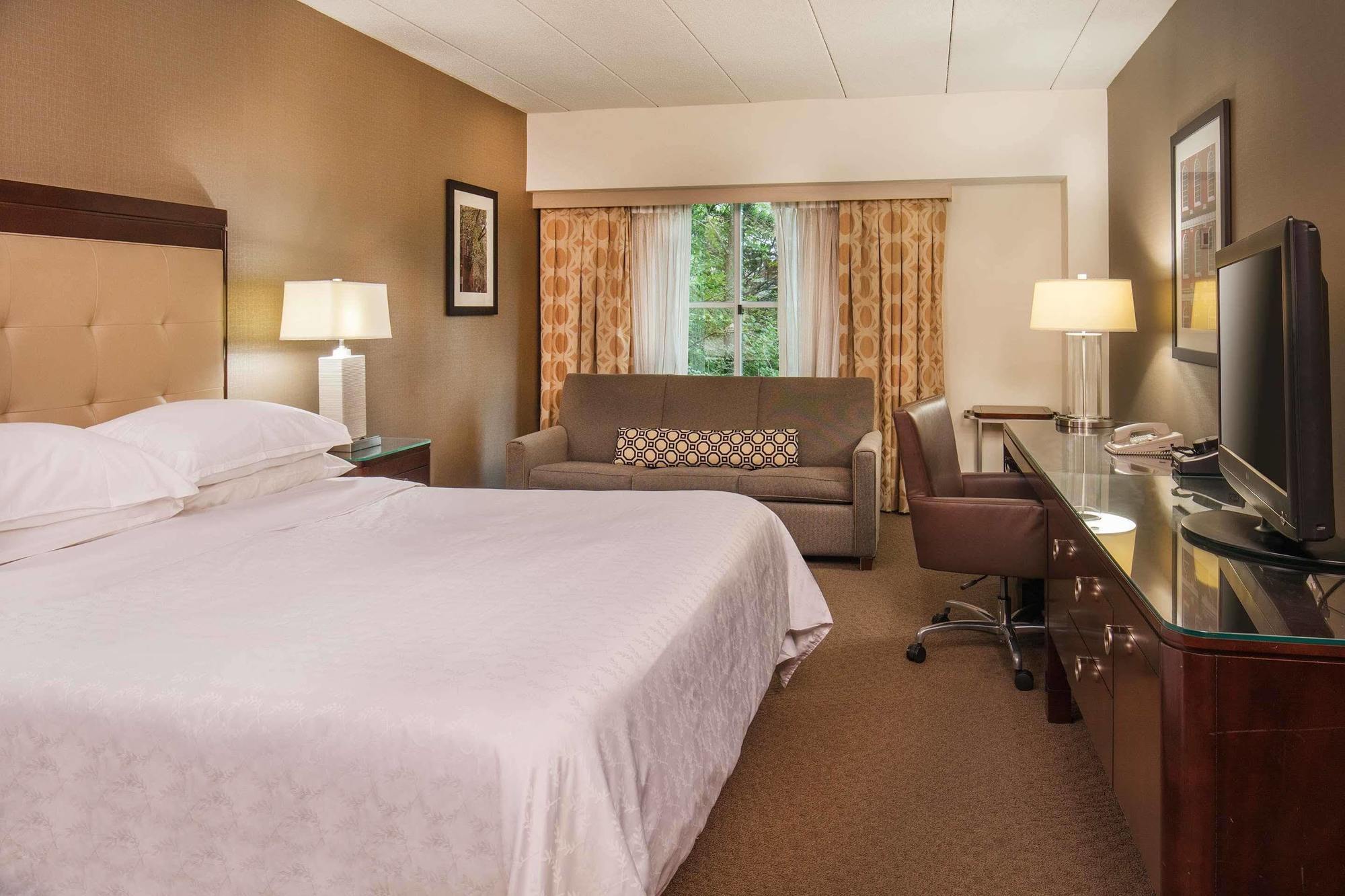 Sheraton Boston Needham Hotel Екстериор снимка