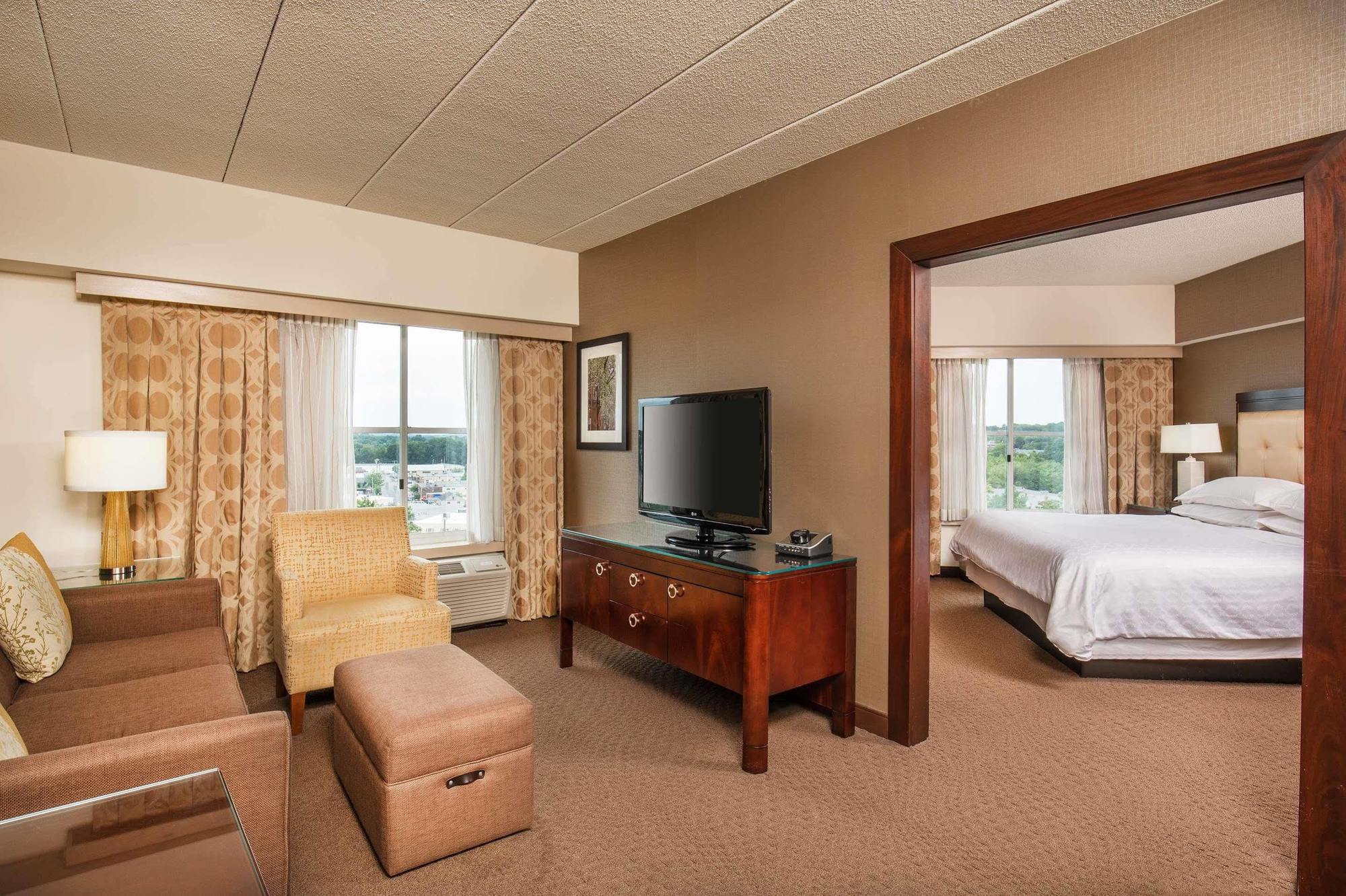 Sheraton Boston Needham Hotel Екстериор снимка