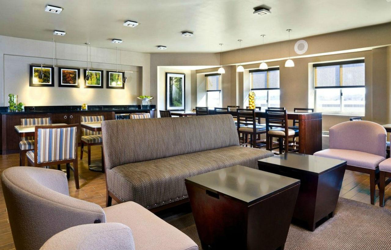 Sheraton Boston Needham Hotel Екстериор снимка